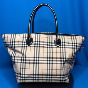GORGEOUS AUTHENTIC LARGE BURBERRY LONDON BLUE LABEL NOVA CHECK NYLON TOTE BAG